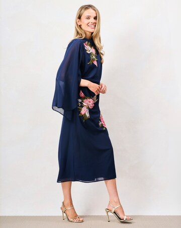 Hope & Ivy The Ludamilla Embroidered Cape Dress