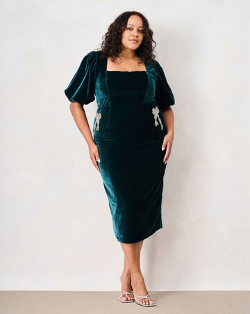 Hope & Ivy The Emberlyn Velvet Bow Dress