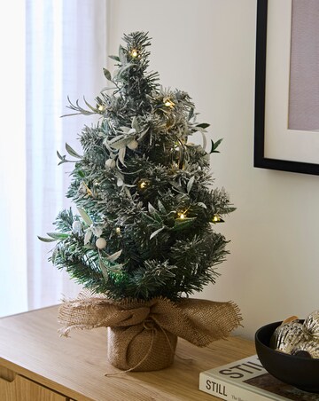 Pre-Lit 2ft Berries Christmas Tree