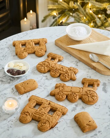 Treat Kitchen Gingerbread Train