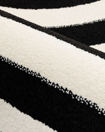 Villa Wave Monochrome Rug
