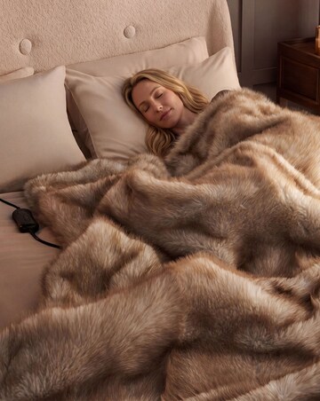 Silentnight Prestige Faux Fur Heated Throw