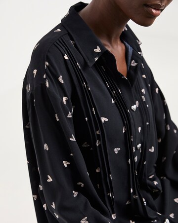Black Heart Print Button Pintuck Shirt