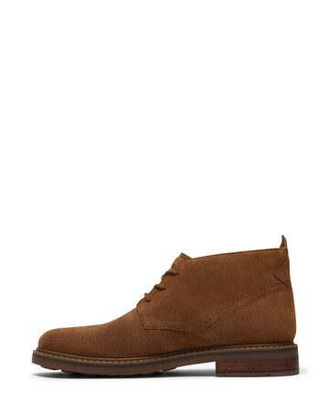 Clarks Newford Mid Suede Boot - Light Brown