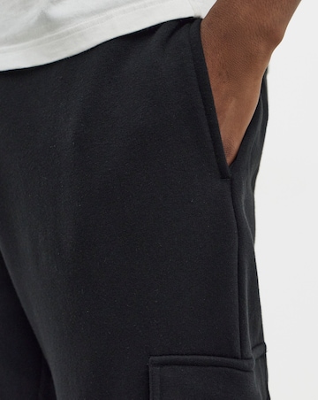 Relaxed Fit Cargo Jogger
