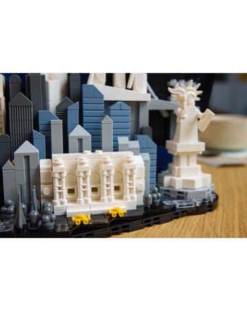 LEGO Architecture New York City The Big Apple 21066