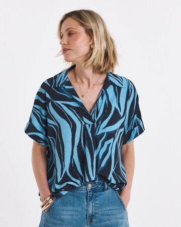 Blue Print Collar Detail Short Sleeve Popover Blouse