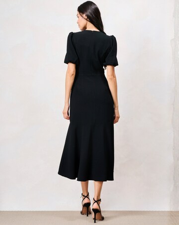 Hope & Ivy The Sutton Embellished Dress