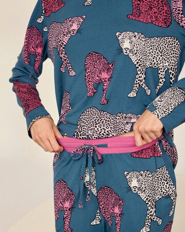 Chelsea Peers Classic Long Sleeve Crew Neck Leopard Pyjama Set