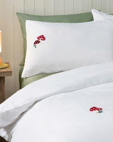 Catherine Lansfield Woodland Crochet Duvet Cover Set