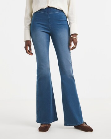 Mid Blue Boocut Retreat Jegging