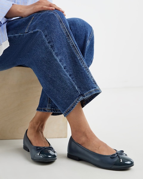 Vine Classic Toe Cap Leather Ballerina Shoes  - Wide Fit (E)