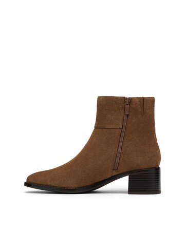 Clarks Suede Wrenn Heeled Ankle Boot - Standard Fit (D)