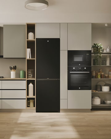 Hoover HONCQ2T618EBK 185cm Fridge Freezer Black + Install