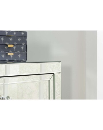 Valencia 6 Drawer Chest