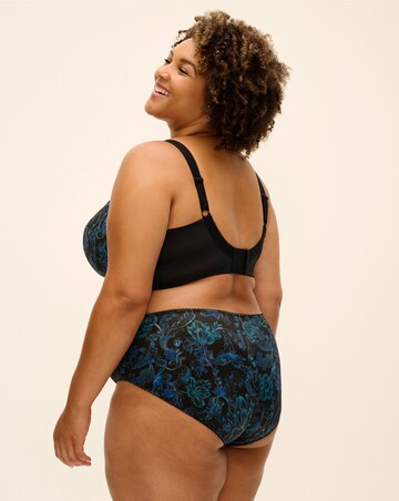 Goddess Kayla Brief