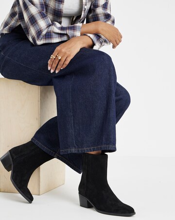 Shaundi Leather Block Heel Ankle Boots - Extra Wide Fit (EEE)