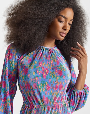 Floral Print Cut Out Back Plisse Midi Dress