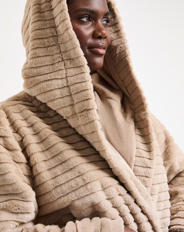 Pretty Secrets Luxury Hooded Dressing Gown