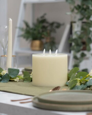 ValueLights Pack of 2 LED 3 Wick Flickering Candle with Remote Control