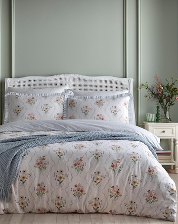 Appletree Floral Bouquet Duvet Cover Set
