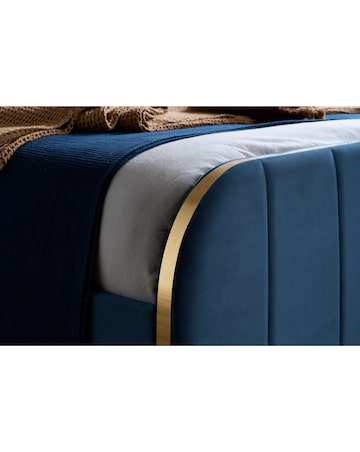 Rowan Curved Bed