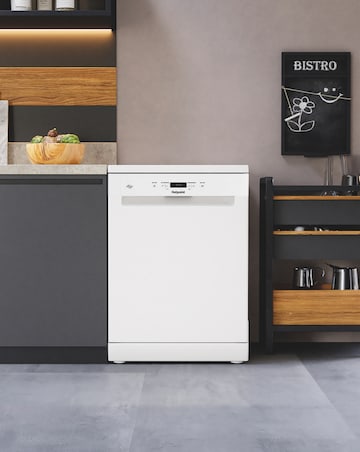 Hotpoint HP2FFC14BN6WUK Freestanding Full Size Dishwasher with ActiveDry - INST