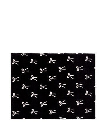 Fusion Bows Throw