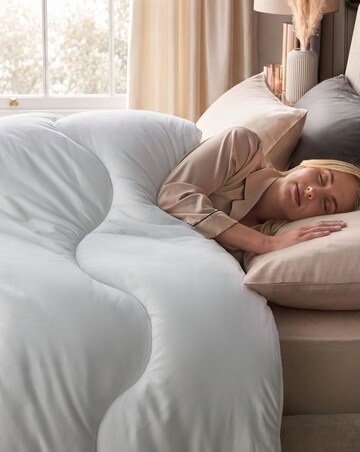 Silentnight Prestige Collection Sumptuous Silk 10.5 Tog Duvet