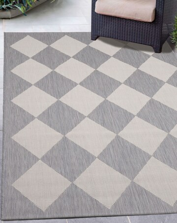 County Diamonds Indoor/Outdoor Rug