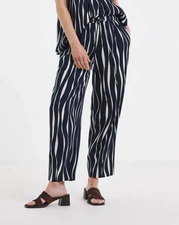 Linen Mix Barrel Trousers