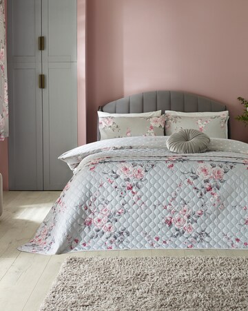 Catherine Lansfield Canterbury Bedspread