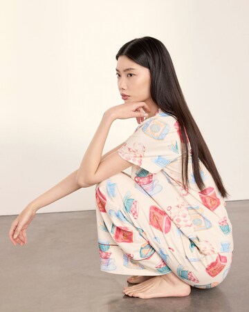 Chelsea Peers Cotton Crew Neck T-Shirt & Capri Bottoms Tea Party Print