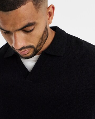 Lambswool Trophy Neck Slouch Knitted Polo