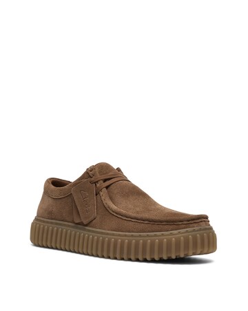 Clarks Torhill Lo Suede Shoe - Light Brown