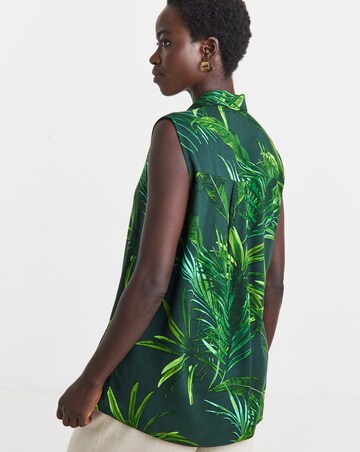 Sleeveless Printed Shirt