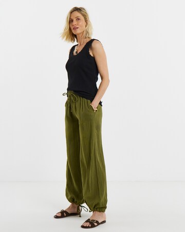 Black Scallop Edge Vest