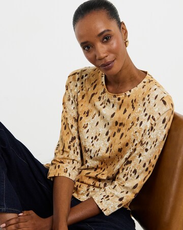 Aztec Print Longline Curved Hem 3/4 Sleeve Top