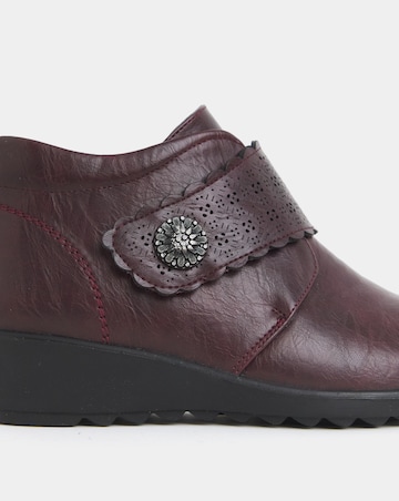 Cushion Walk Laser Cut Floral Detail Wedge Boots - Wide Fit (E)