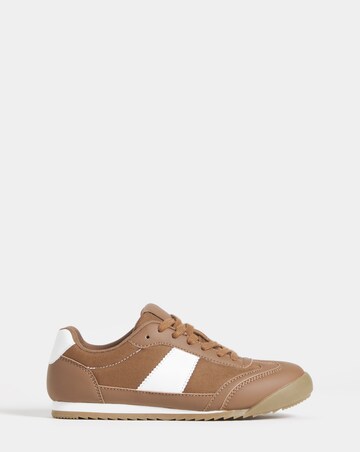 Storm Classic Retro Trainer - Wide Fit (E)