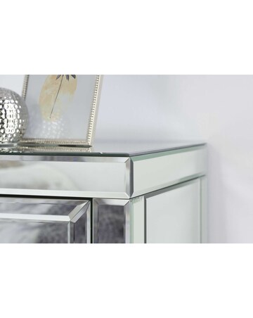 Valencia 3 Drawer Chest