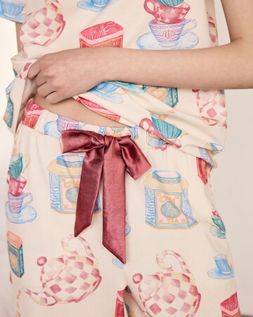 Chelsea Peers Cotton Crew Neck T-Shirt & Capri Bottoms Tea Party Print
