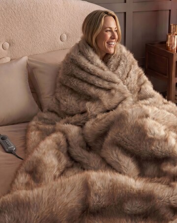Silentnight Prestige Faux Fur Heated Throw