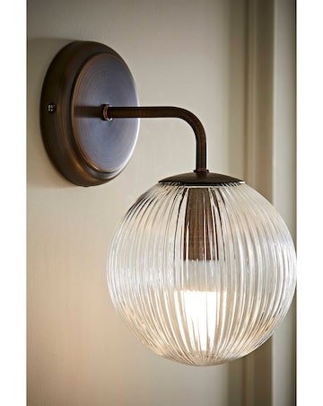 ValueLights Kempton Ribbed Glass Globe Wall Light Brushed Brass
