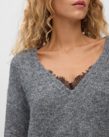 Vero Moda Berry Lace V-Neck Pullover Jumper