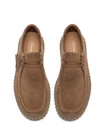 Clarks Torhill Lo Suede Shoe - Light Brown