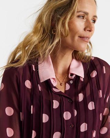 Burgundy Spot Contrast Collar Georgette Pintuck Shirt