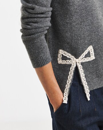 Side Split Bow Jumper