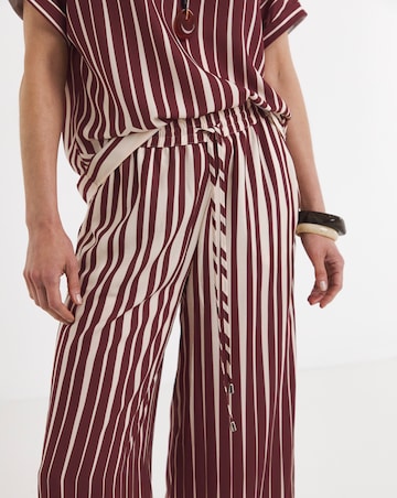 Printed Wide Leg Trouser