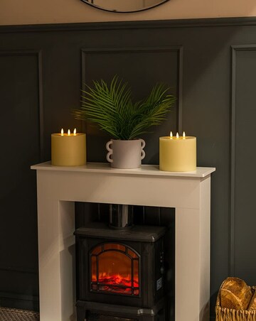 ValueLights Pack of 2 LED 3 Wick Flickering Candle with Remote Control